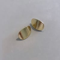 楕円型ピアス