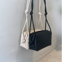 編み込みバッグ