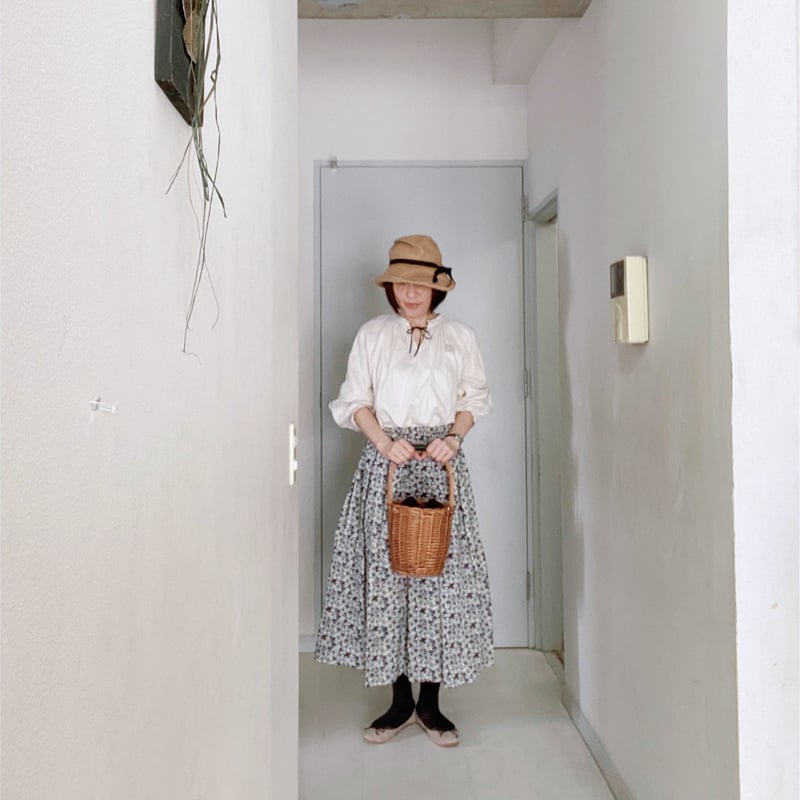 k-66】タックギャザースカート リバティプリント Katie Ann (グレー系  