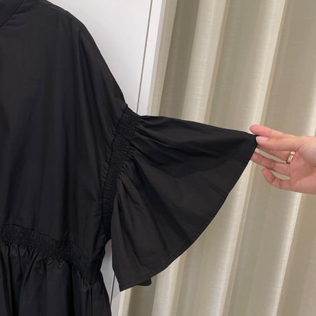 7/29ライブ③　シャーリングフレアスリーブブラウス　(ヘレンチア　H425169)