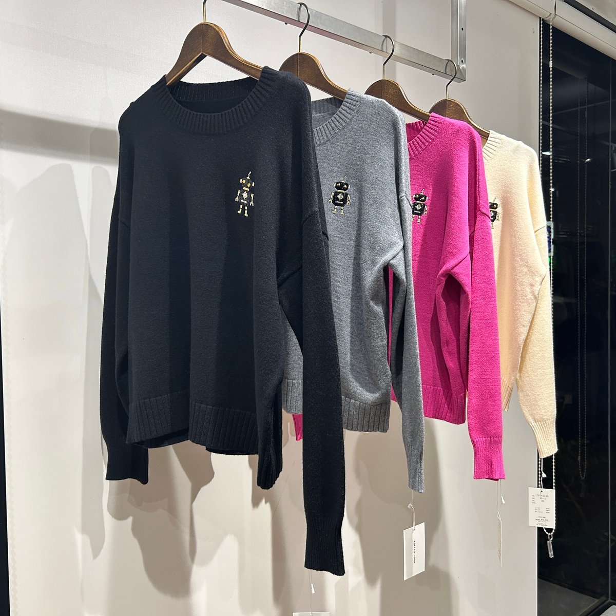 10/14ライブ③ ロボット刺繍プルオーバー (アデッソローラ