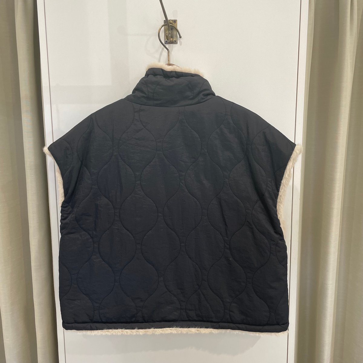 epa 新品未使用タグ付き ボア×キルティングのリバーシブルベスト ボア×キルティング リバーシブルベスト 【公式通販】