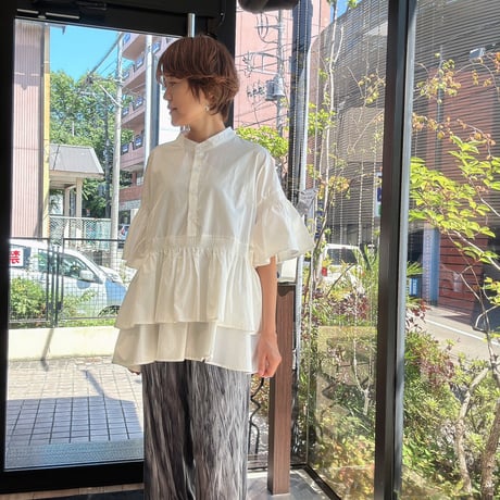 7/29ライブ③　シャーリングフレアスリーブブラウス　(ヘレンチア　H425169)