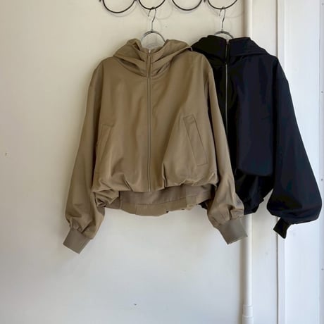 【美品】イシカワラボ バックフリルブルゾン ブラック フリーサイズ 洗える イシカワラボ バックフリルブルゾン イシカワラボバックフリル