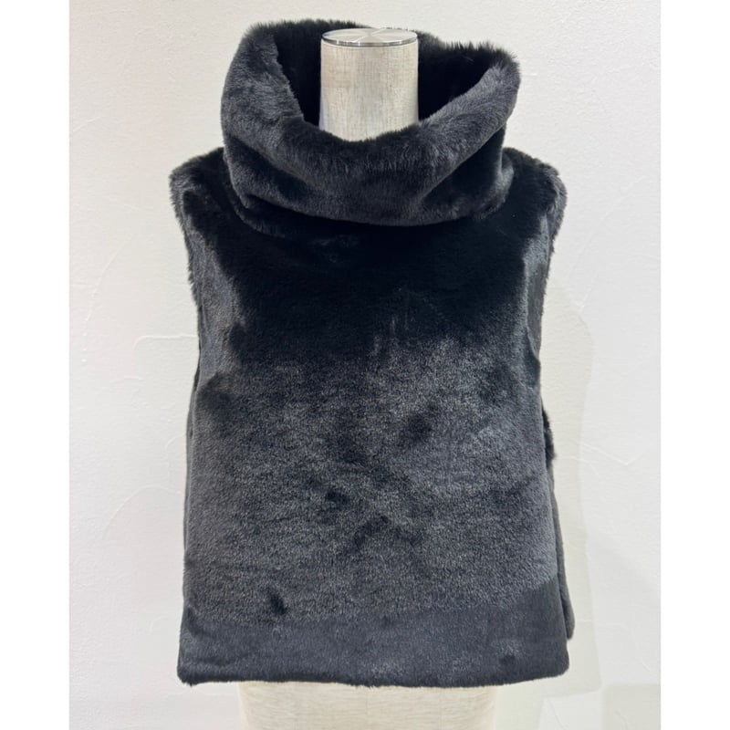 7/11ライブ① バックオーバーハイネックファーベスト (シアン