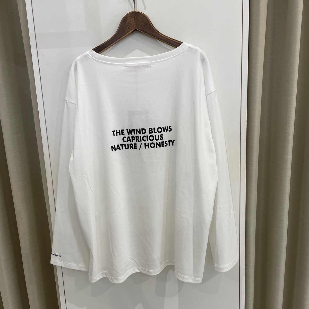 【専用】イシカワラボ　アンナケリー　ロンT 11/14ゲリラライブ H刺繍ロンT (イシカワラボ-アンナケリー