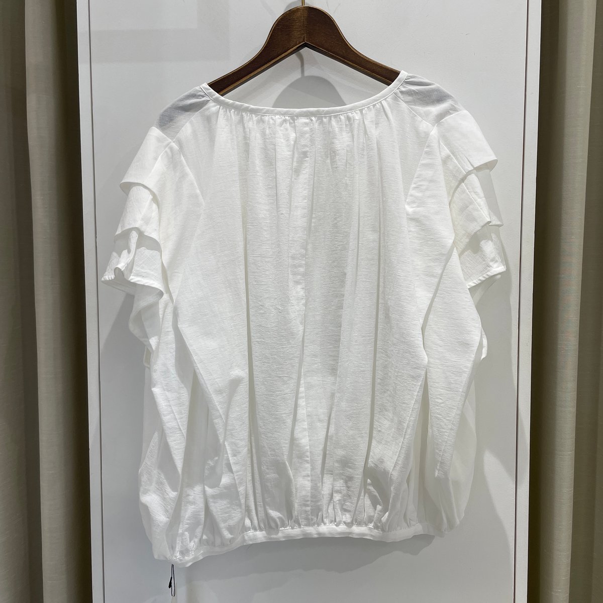 新品タグ付 クロシェ 綿ボイル3段ブラウス ホワイト イシカワラボ 新品タグ付 クロシェ 綿ボイル3段ブラウス ホワイト イシカワ