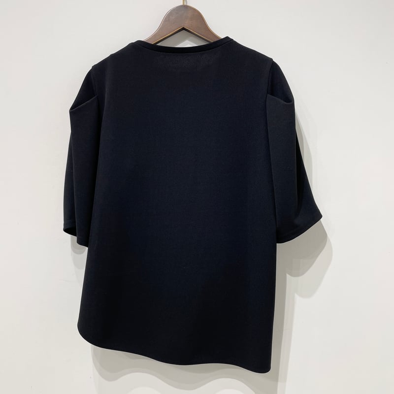 本発 10/28ライブ② 着映えするアシンメトリーカットソー