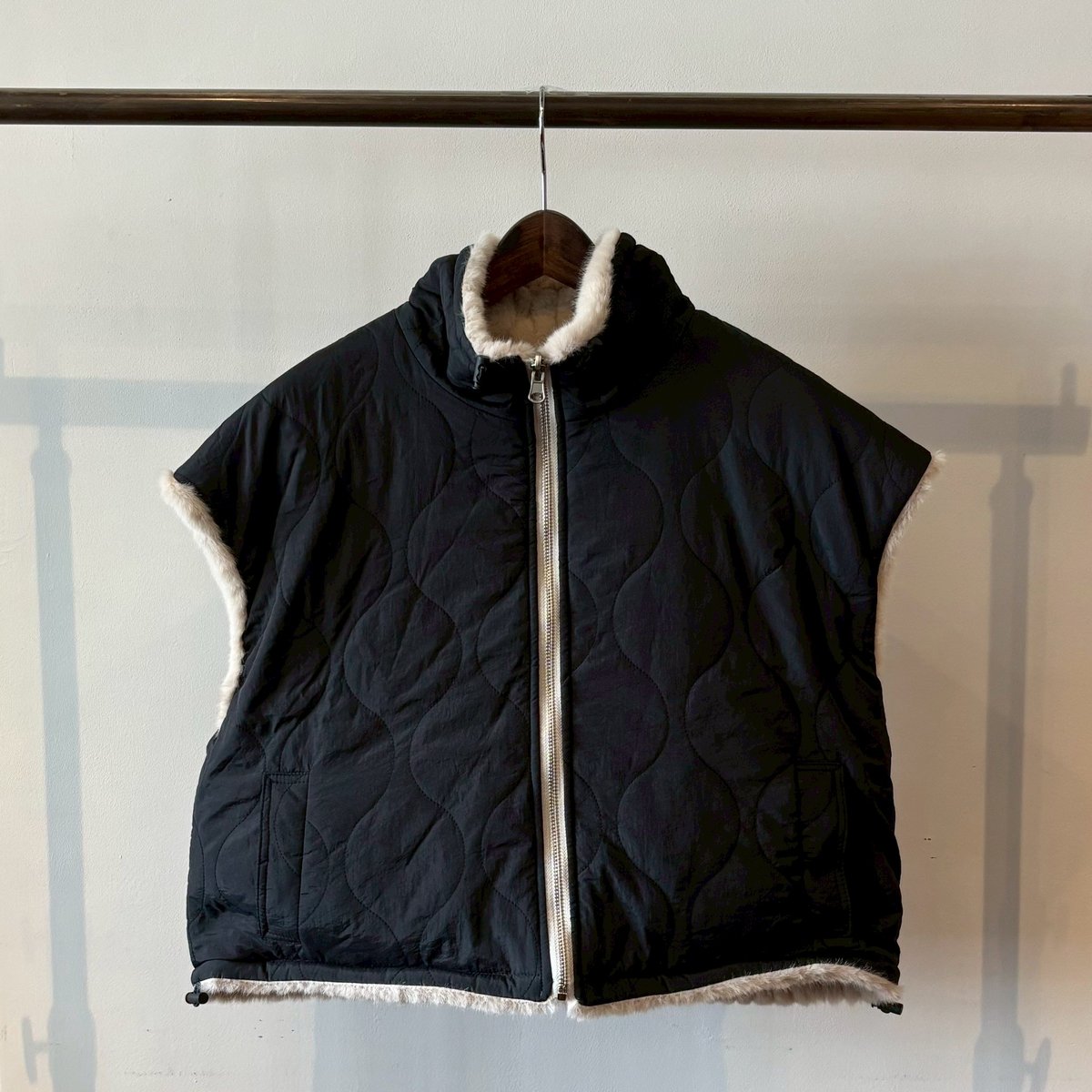 10/7ライブ② リバーシブルボアキルティングベスト (マッドコア