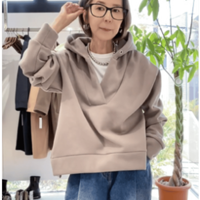 8/8ライブ① フロントスリットフーディー (アガウド 2225-6064