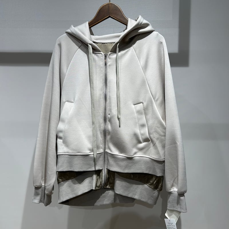 11/1ライブ② 裾重ねパーカー (ピアッチェーレ P45554