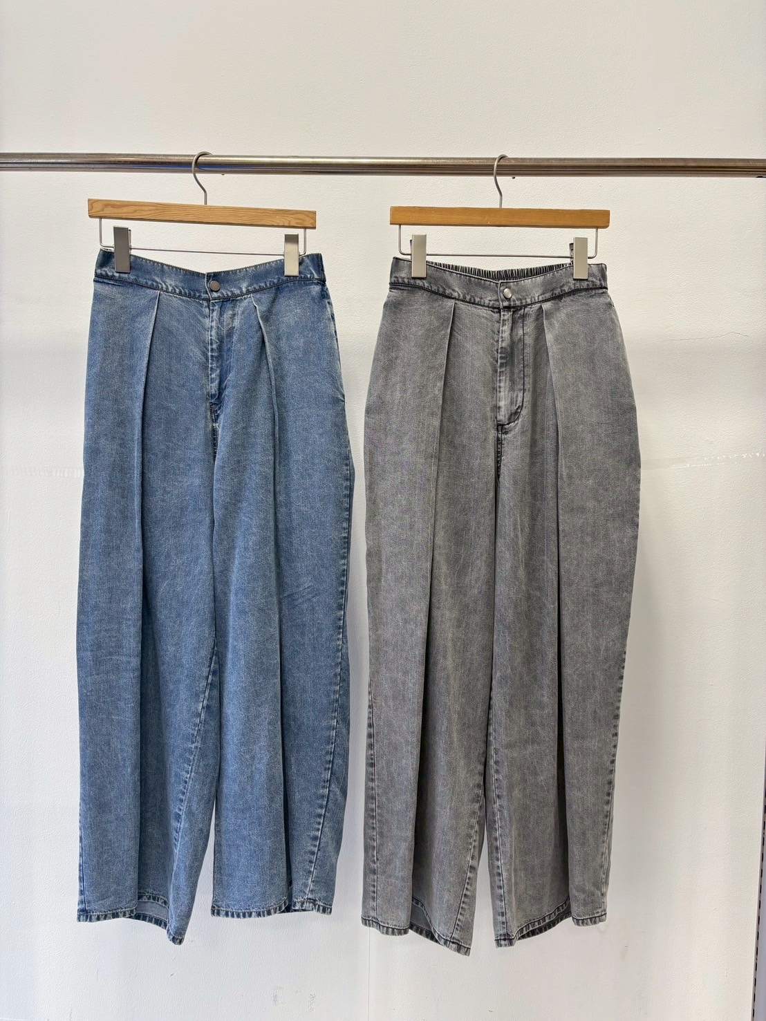 タックワイドパンツ　イシカワラボで購入 8/4ライブ② ワイドタックテンセルパンツ (ロージー R772708
