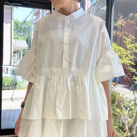 7/29ライブ③　シャーリングフレアスリーブブラウス　(ヘレンチア　H425169)