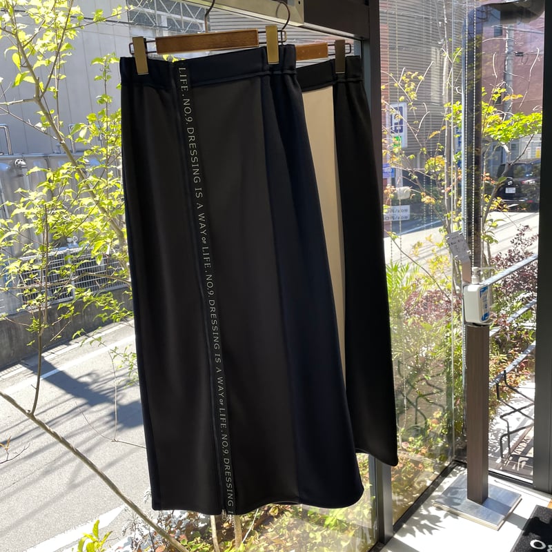 ★【新品】エイミーロウ ロゴテープジップボンディングスカート 今季 完売品★ 7号～13号対応】【シルエットアレンジ可能】ZIP開閉で表情が