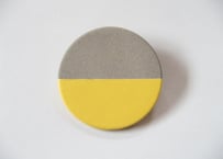 POINT　HALF brooch　Gray/ Yellow