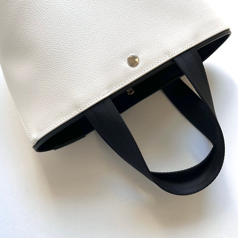 BERTHA 特別カラー 【 本体：オフホワイト / ハンドル＋ライン