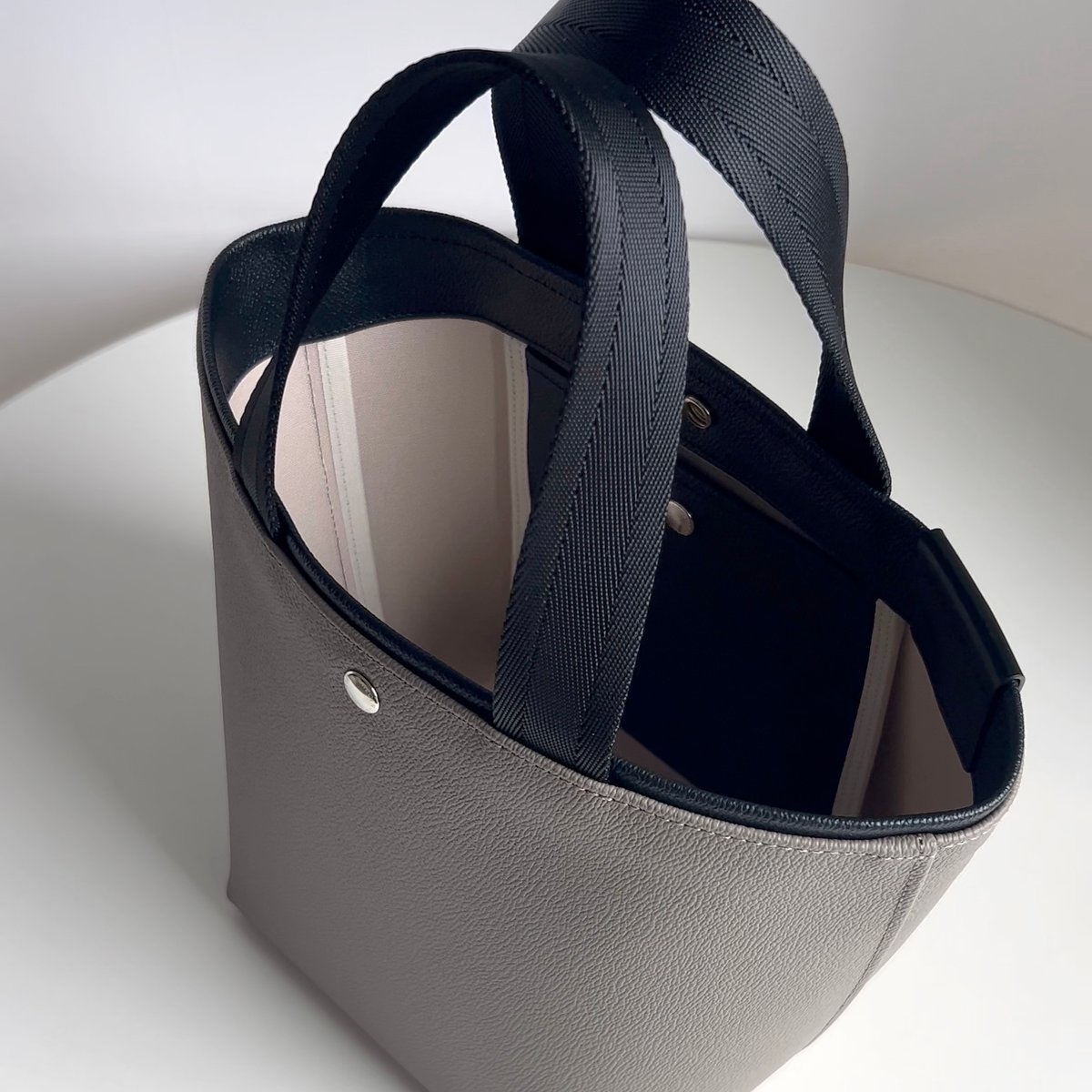 BERTHA 特別カラー 【本体：トープ / ハンドル＋ライン