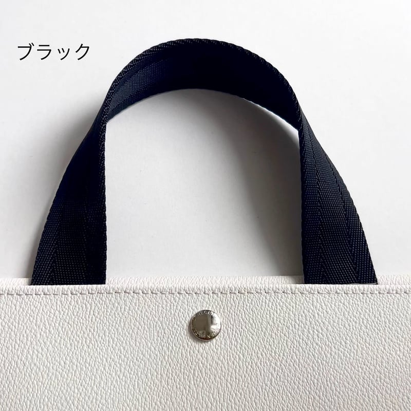 ATHE CEN ハンドバッグ BERTHA限定カラー BERTHA 特別カラー 【本体：オフホワイト / ハンドル＋ライン