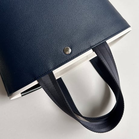 アテセンS-miniBERTHAハンドル＋ライン：オフホワイト/本体：グレージュ CATEGORY Bag | ATHECEN web store