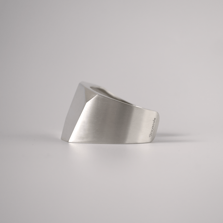 Edge Bangle - b0008