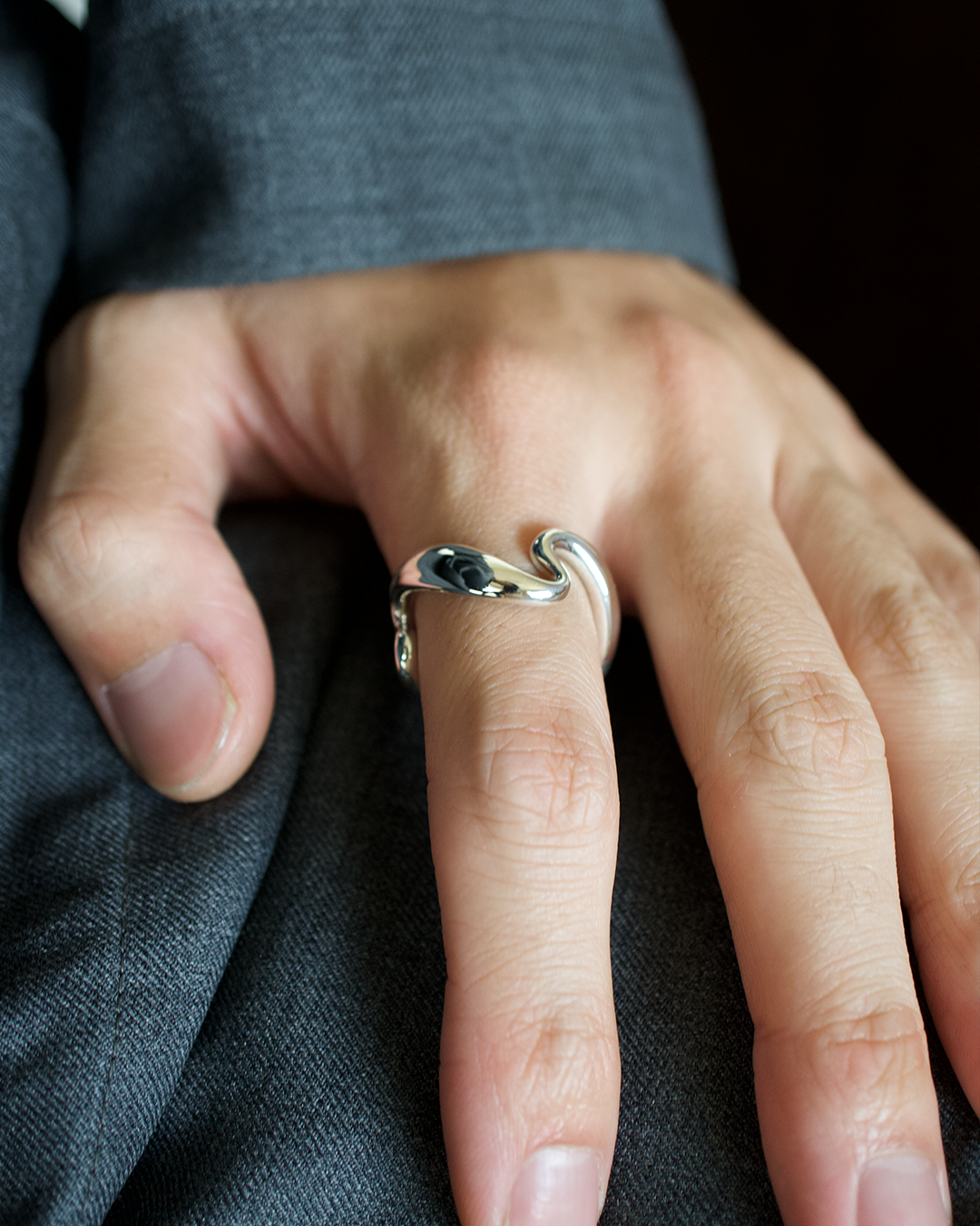 Wave Link Ring - r0030 | Grayscale
