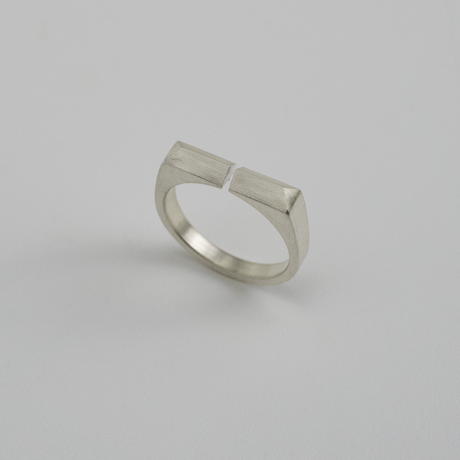 ITEM | Grayscale