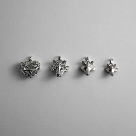 Wolf Pendant 　【次回販売 6月27日(金)20時から】