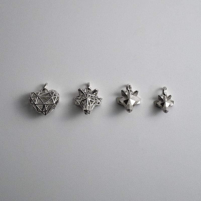 Wolf Pendant 【次回販売5/20 0:00〜】 | Grayscale