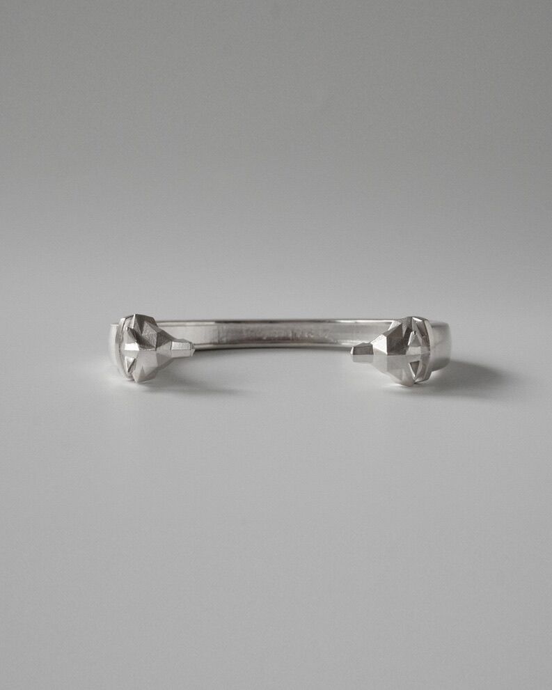 b0005 ウルフバングル 【次回販売】7月31日から | Grayscale