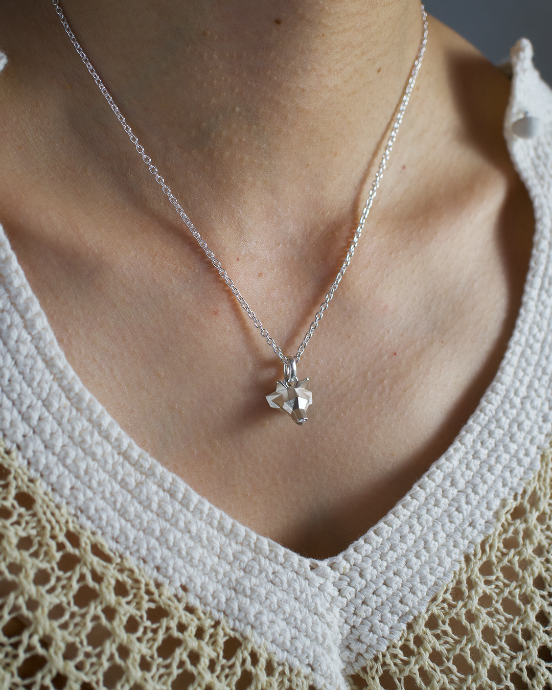 Wolf Pendant 【次回販売 6月27日(金)20時から】 | Grayscale