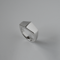 Crest Block Ring - r0029