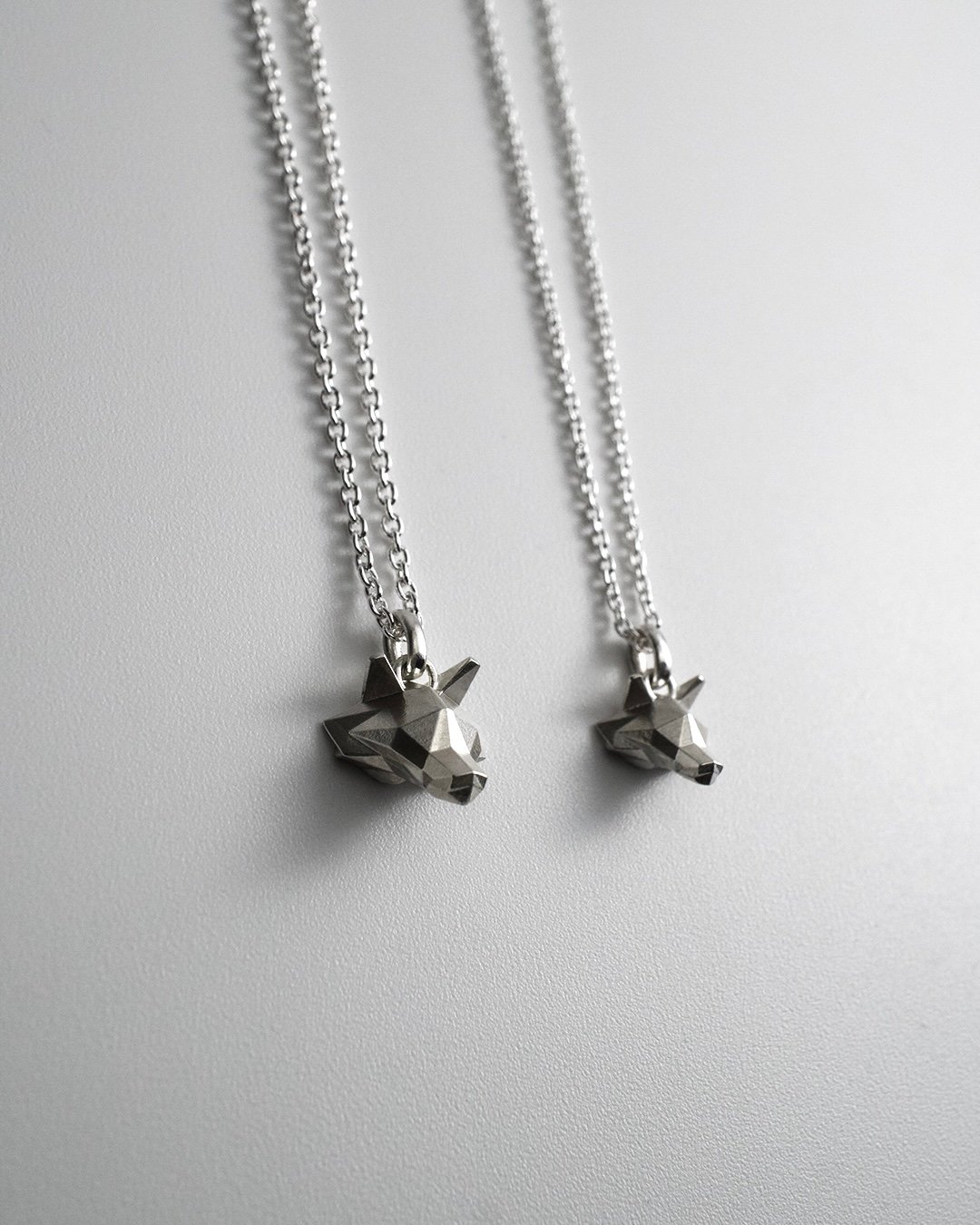 Wolf Pendant 【次回販売 7月24日(金)20時から】 | Grayscale