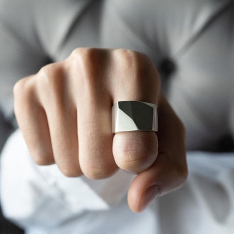 CATEGORY Edge Series | Grayscale