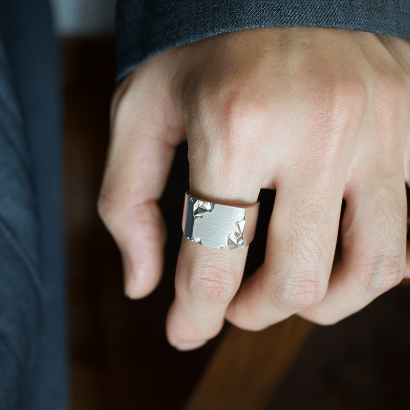 Crust Ring - r0027 | Grayscale