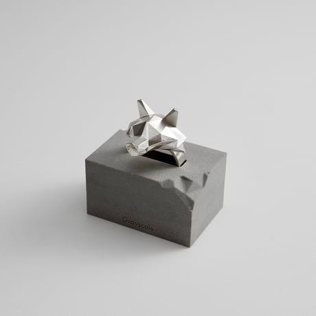 ITEM | Grayscale