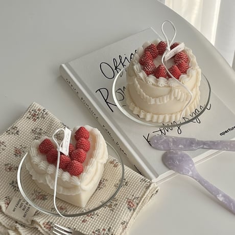 white berry cake candle  -Heart ver.