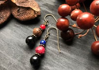 【紙の実と石ピアス】真っ赤に染まる胸に秘める紅き想い