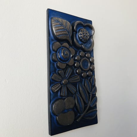 【Berit Ternell】植物の陶板《Upsala Ekeby》