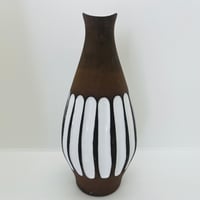 ブラウン×ホワイトのフラワーベース《Larholm》