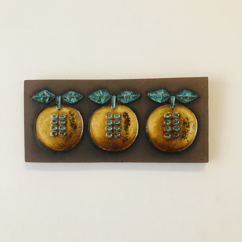 Knabstrup》 黄色い3つのりんご陶板 | sugallery