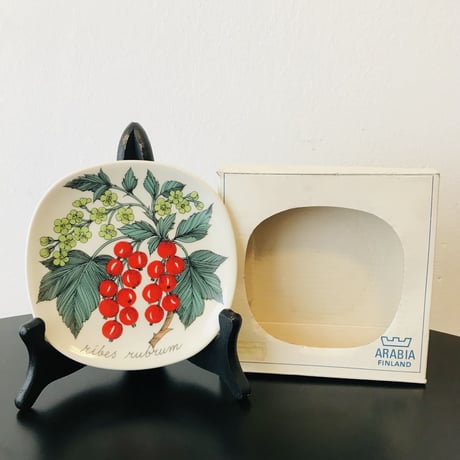 《ARABIA》Botanica　箱付きレッドカラント　(ribes rubum)　【Esteri Tomula】