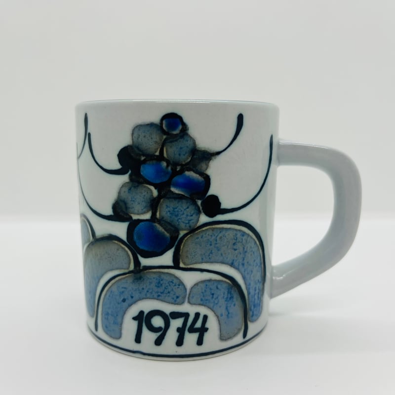 Royal Copenhagen》 イヤーマグ Sサイズ 1974年 | sugallery Royal Copenhagen》 イヤーマグ Sサイズ 1974年 | sugallery