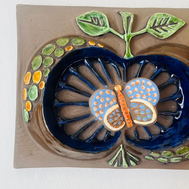 luna crystal 希少リンゴ皿by stanislav zampach Jie Gantofta》リンゴと蝶 立体【Annika Khilman】 | sugallery