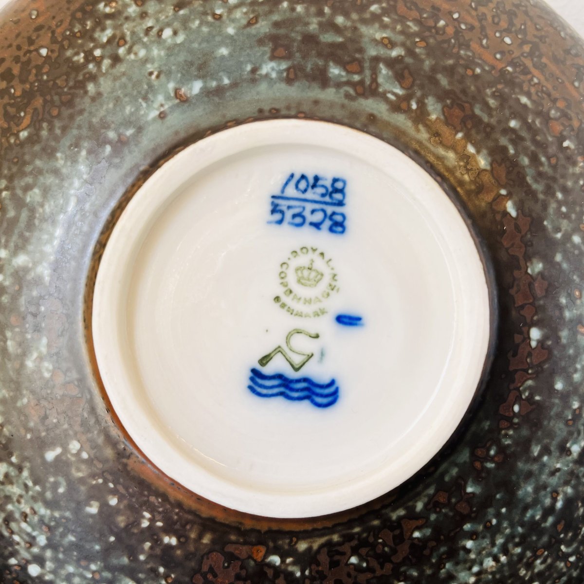 ロイヤルコペンハーゲン　Diana ダイアナ　テネラ　小皿　ニールストーソン　蝶 ロイヤルコペンハーゲン/Royal Copenhagen /ニルス トーソン/Diana