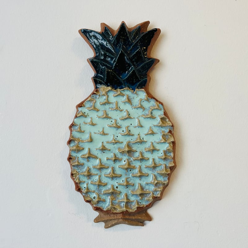 Gabi Citron-Tengborg】淡い水色のパイナップル《Jie Gantofta》