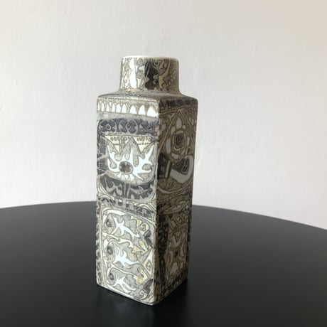 《Royal Copenhagen》  Baca シリーズ花瓶（小）