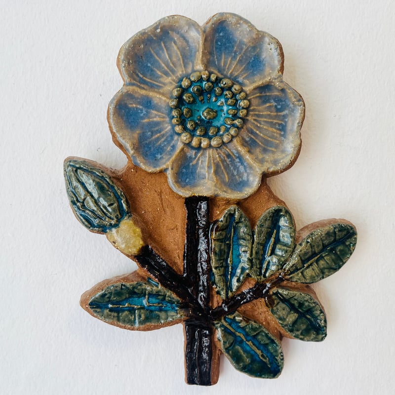 新作♡カフェオレ♡レア蓮花宝瓶天珠、グリーンオパール、グアテマラ産翡翠 Gabi Citron-Tengborg】淡い水色の一輪のお花 | sugallery