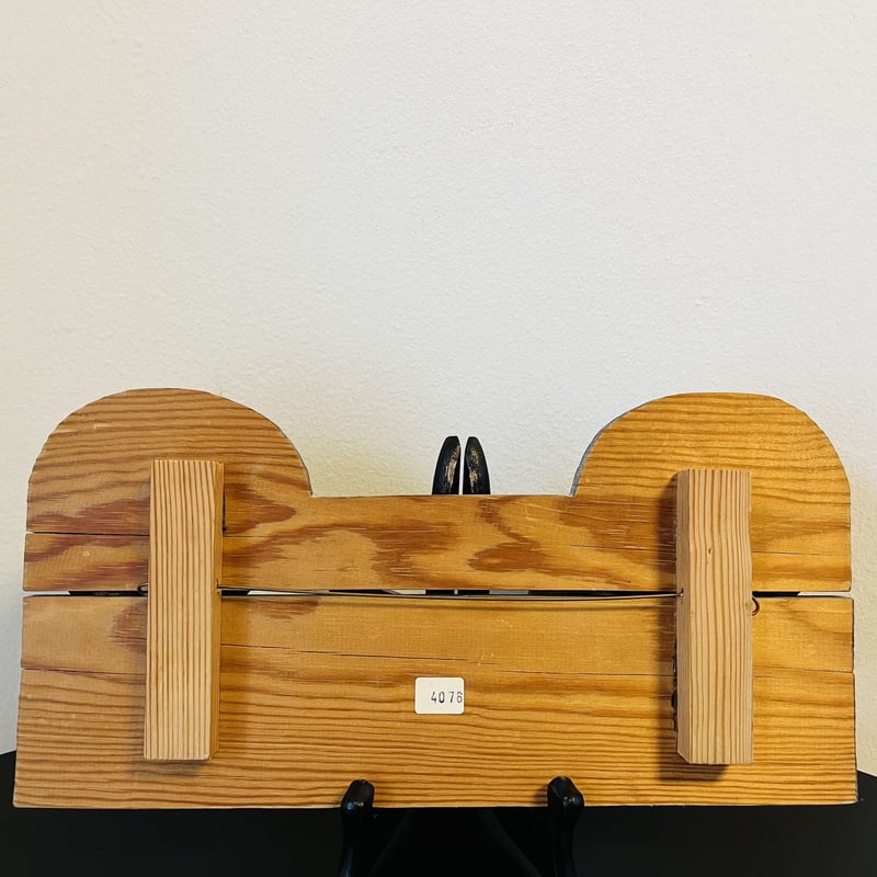 Nittsjö 》 リスの陶板【Thomas Hellstorm】 | sugallery