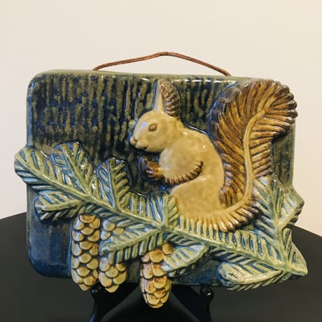 ☆ご予約品☆【Willi Fischer / ウィリーフィッシャー】リスの陶板《Ego Stengods》