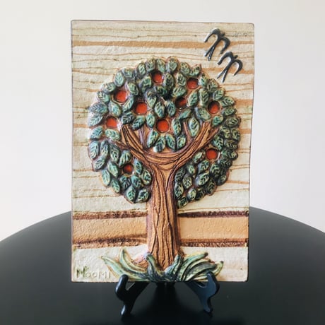 【Noomi】 レア！ リンゴの木と2羽のツバメ